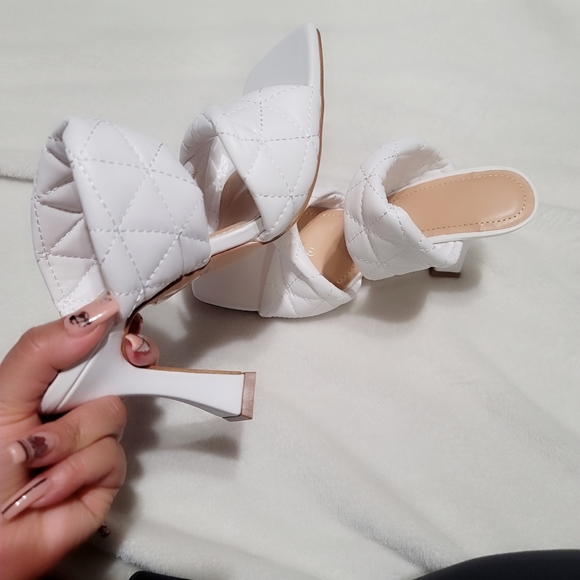 🤍Just In🤍 soft White In Heel - Picture 7 of 9